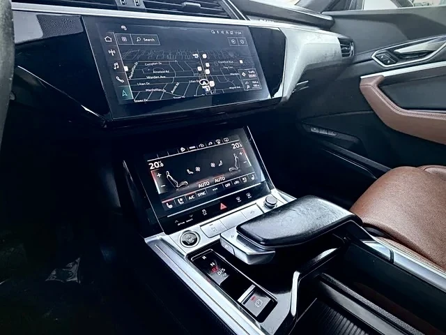 Audi E-Tron, снимка 12 - Автомобили и джипове - 54114636