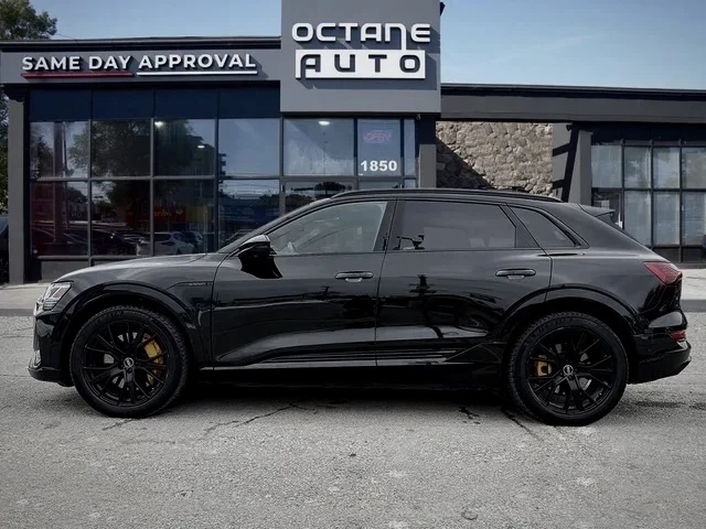 Audi E-Tron, снимка 3 - Автомобили и джипове - 54114636