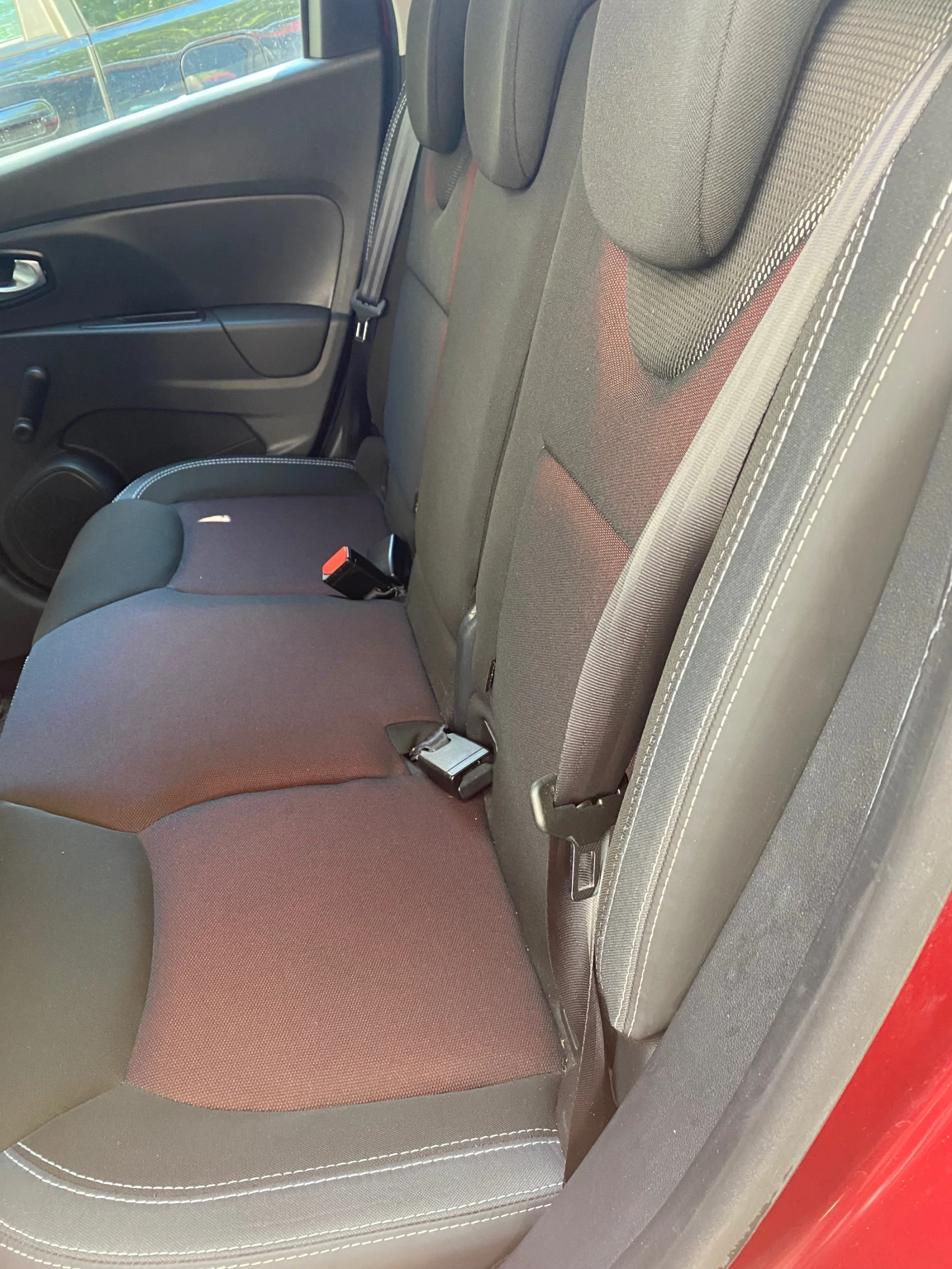 Renault Clio Комби - изображение 7