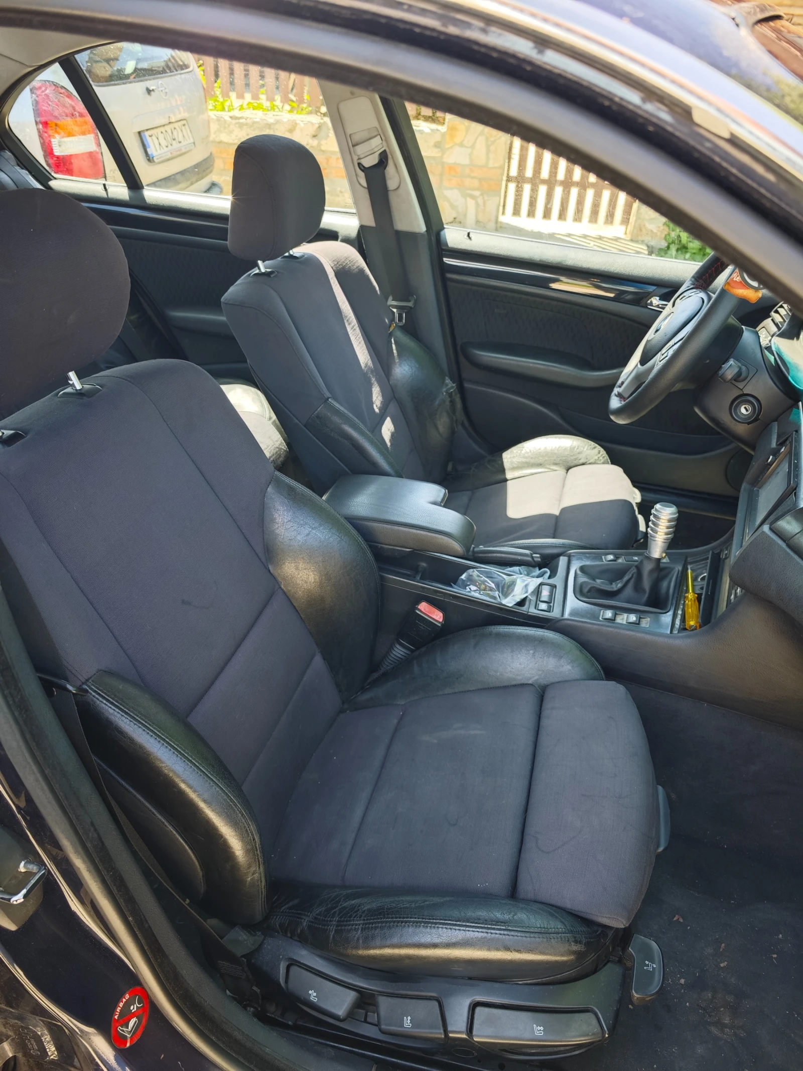 BMW 323 2.5 170кс - изображение 8