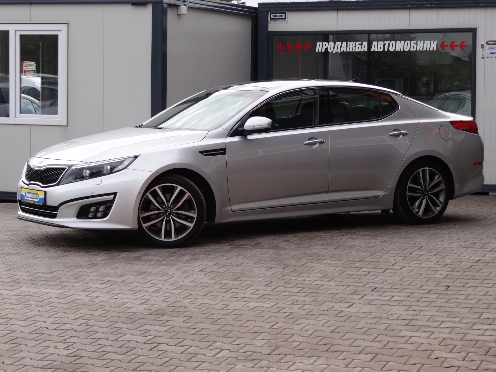 Kia Optima 1.7crdi /NAVI/KOJA/PANORAMA/CAMERA/XENON/KEYLESS/ - изображение 2