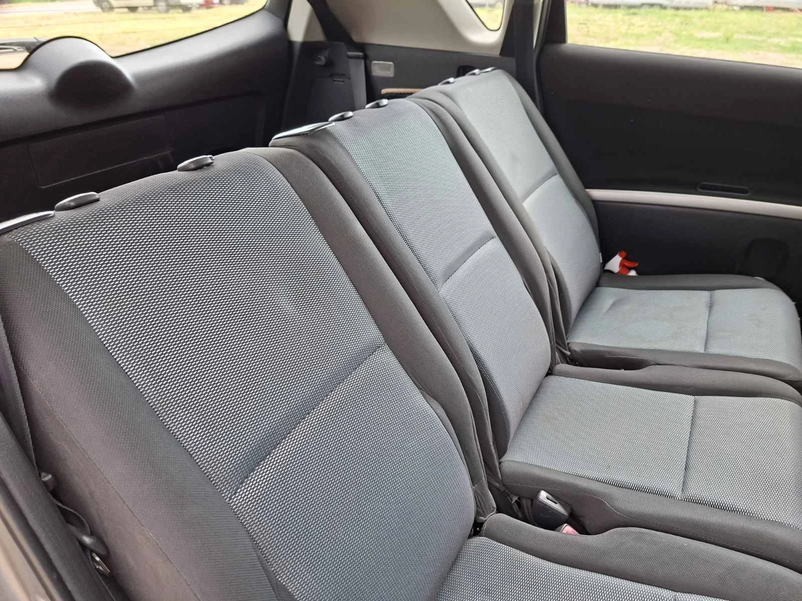 Toyota Corolla verso 1, 6 ГАЗ - изображение 6