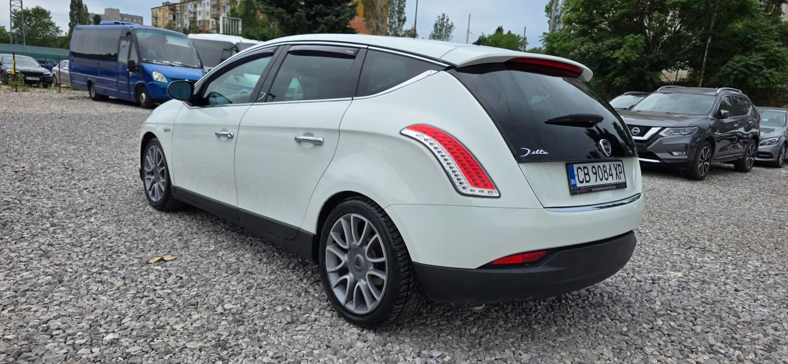 Lancia Delta 1.4i 120k.c  - изображение 4
