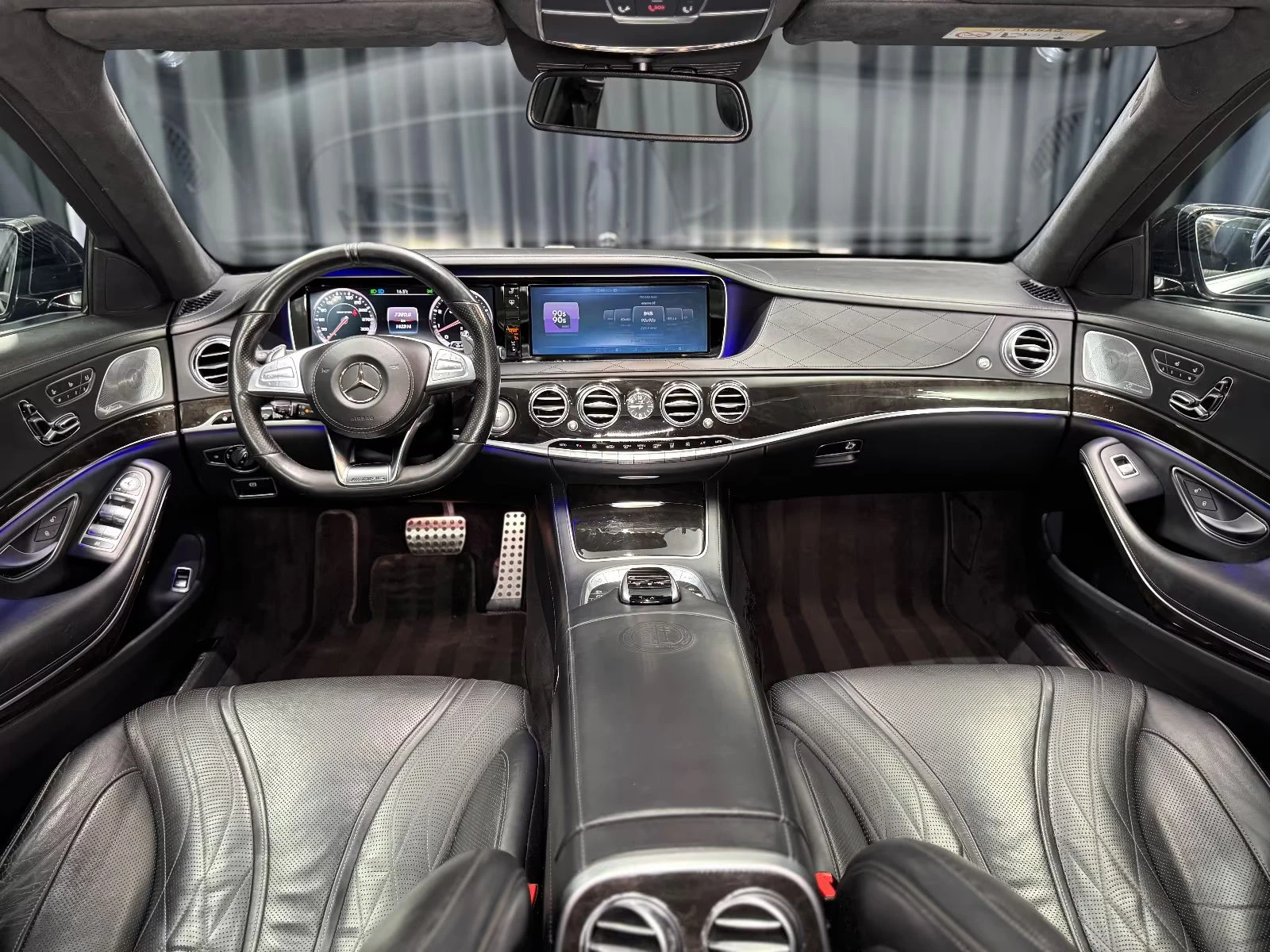 Mercedes-Benz S 63 AMG 4MATIC/585HP/PANO/MASSAGE/BURM/HUD/360/MEMO/608g - изображение 10