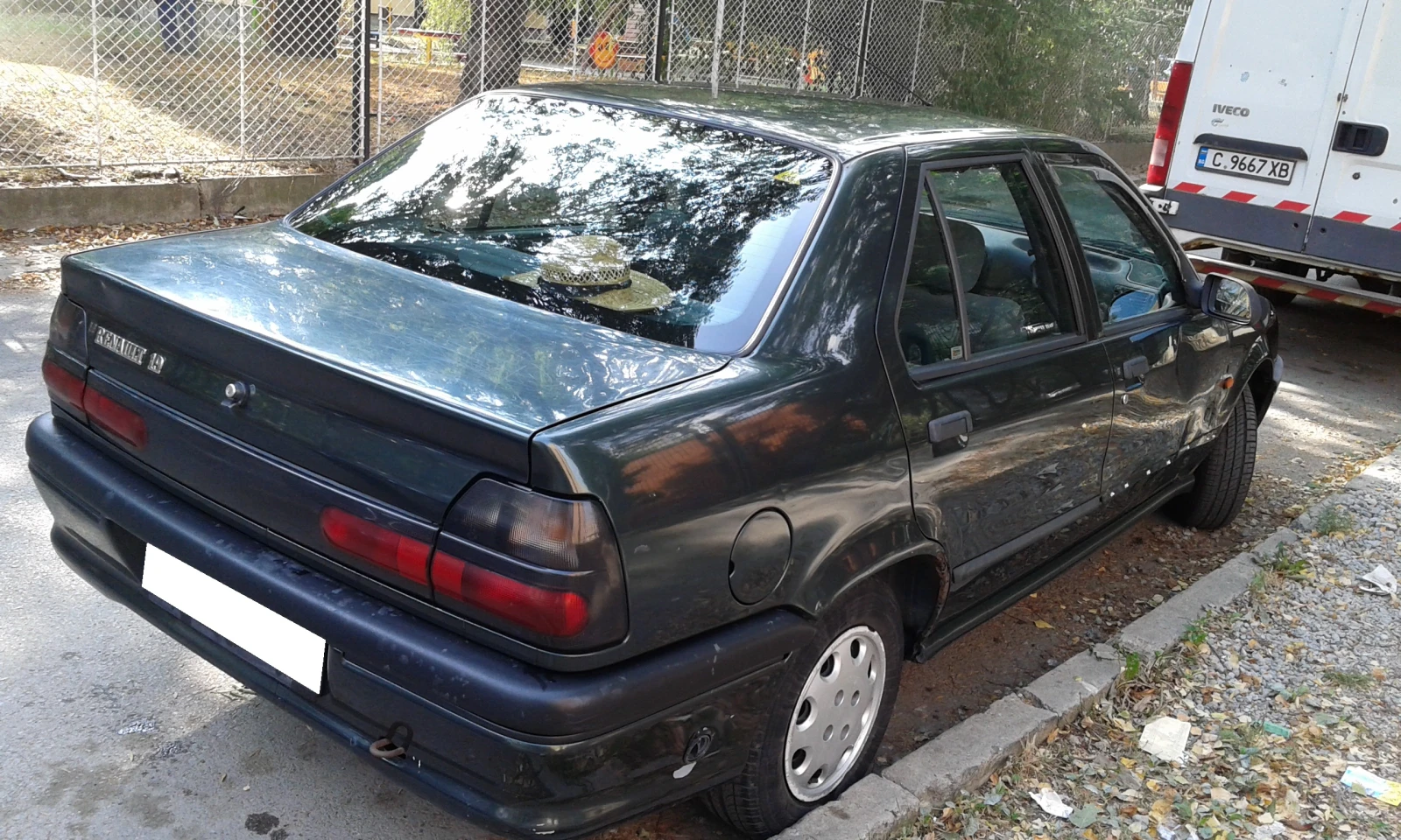 Renault 19 Шамад, снимка 6 - Автомобили и джипове - 54341443