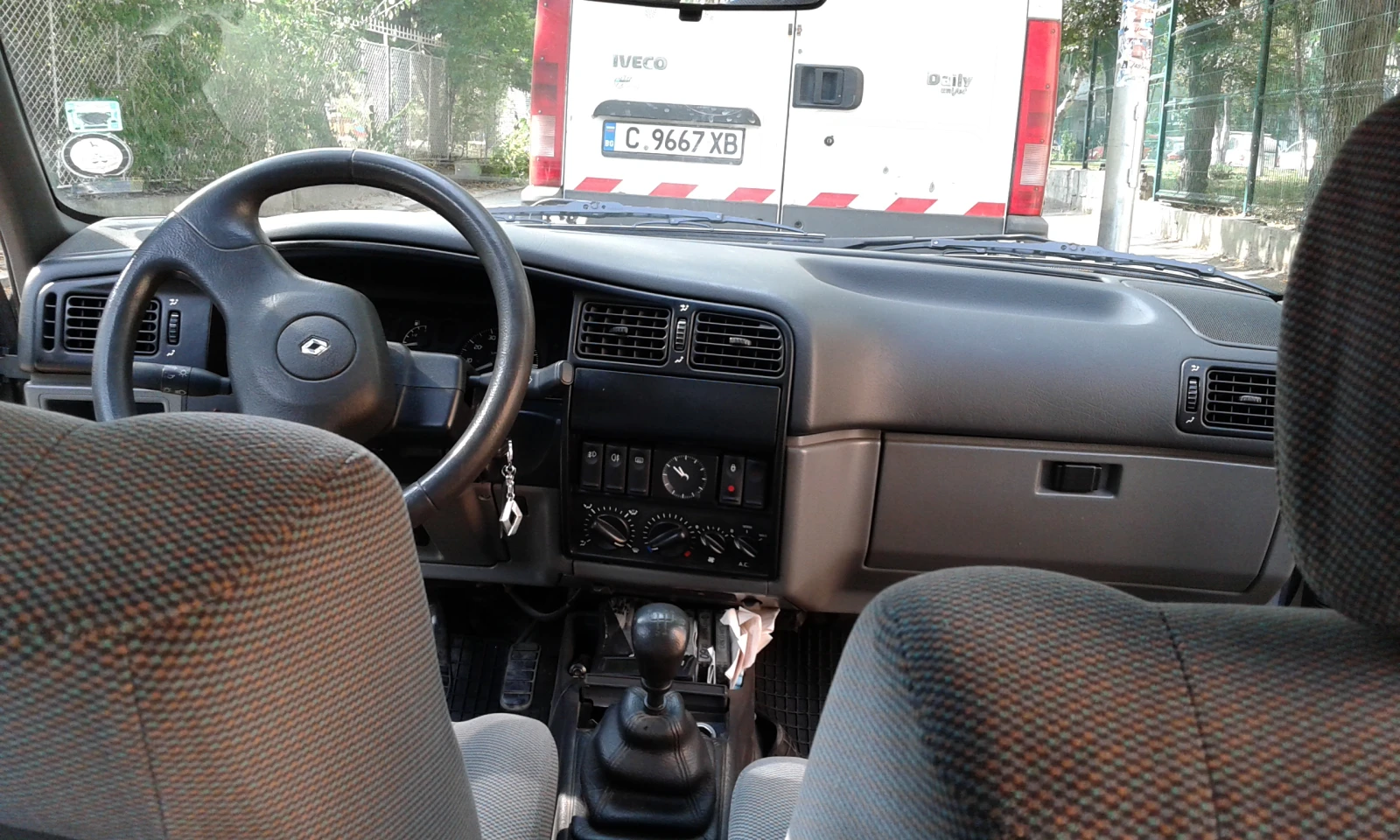 Renault 19 Шамад, снимка 11 - Автомобили и джипове - 54341443