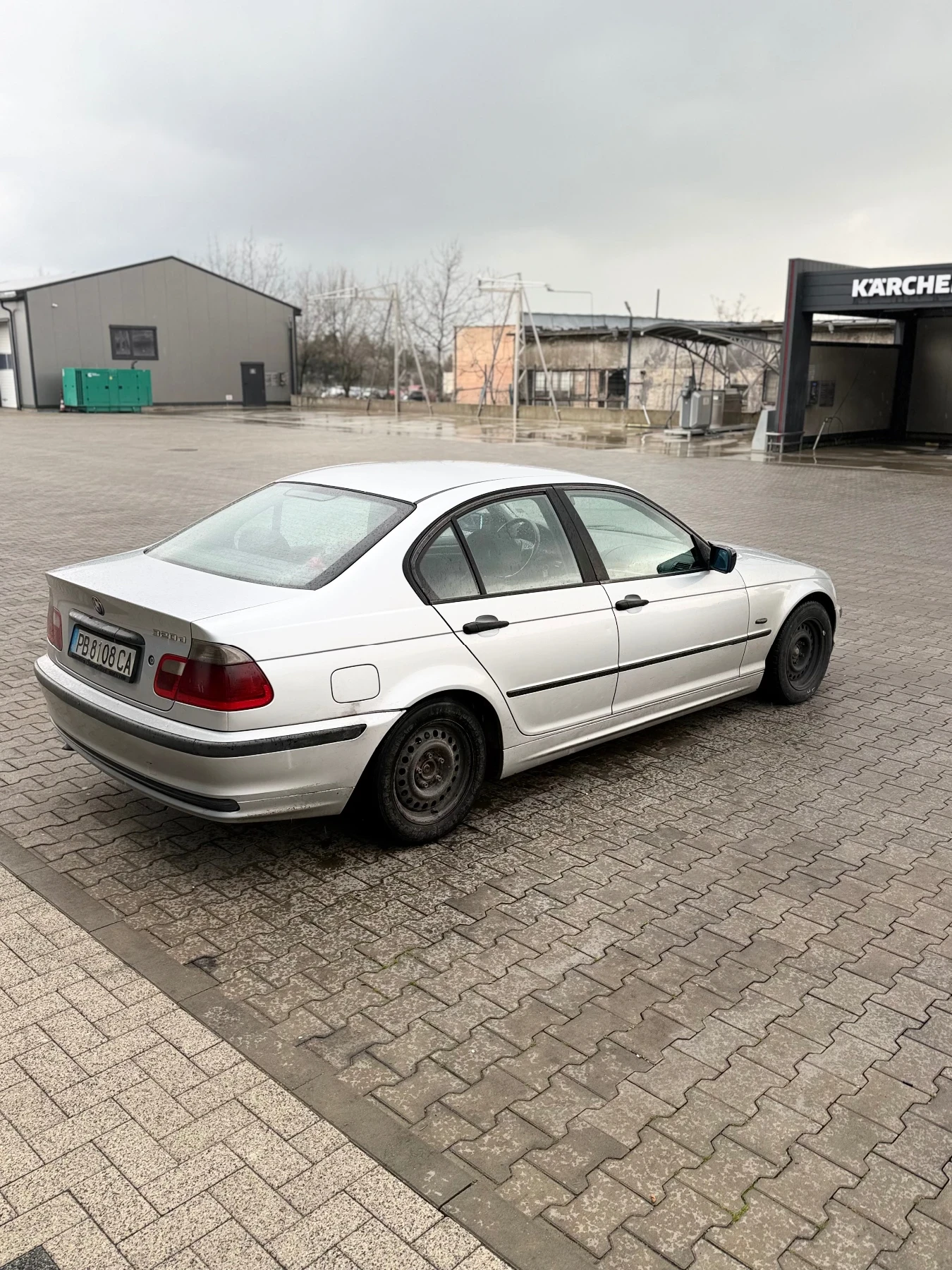 BMW 320, снимка 6 - Автомобили и джипове - 54072706