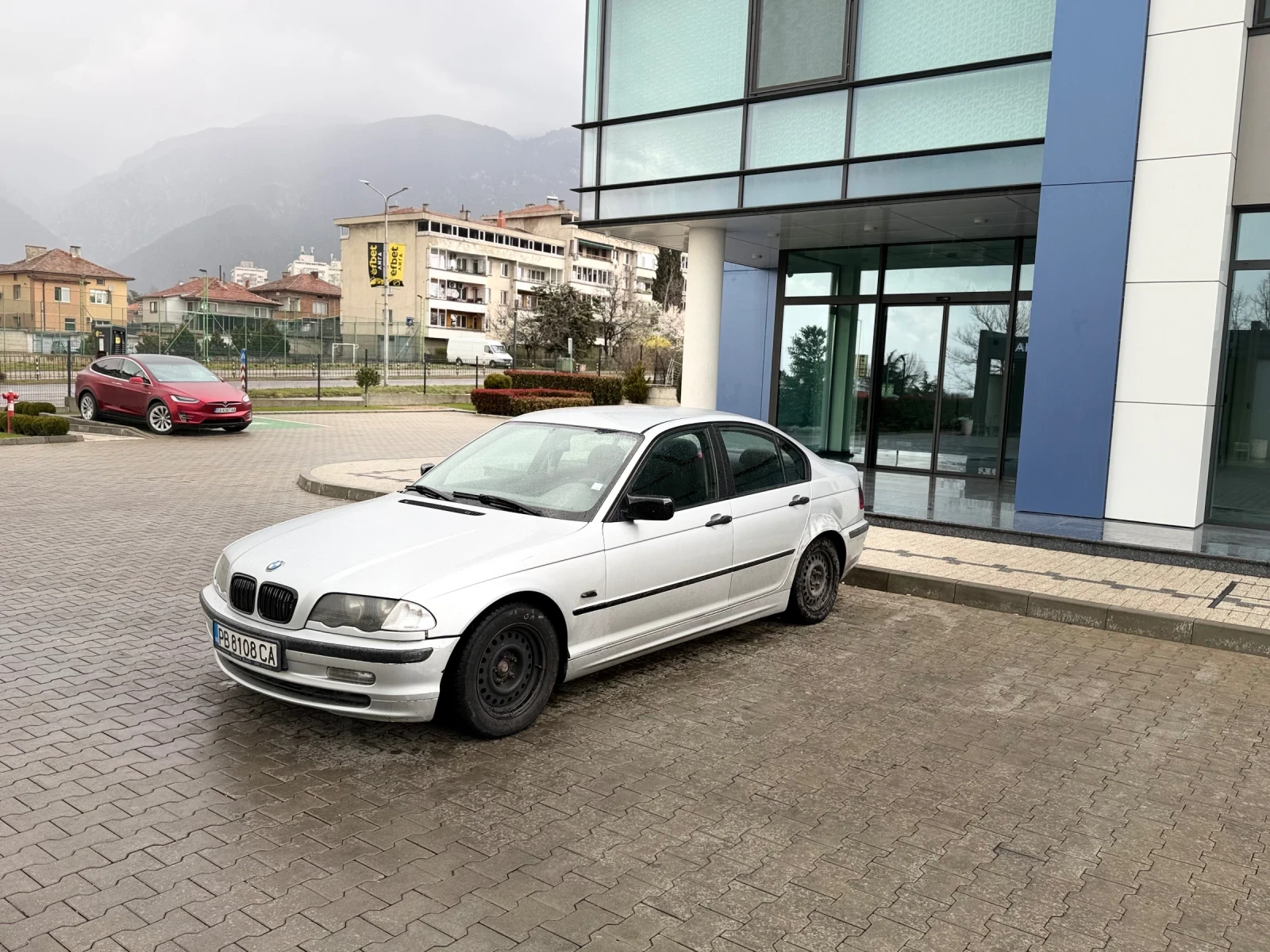 BMW 320, снимка 4 - Автомобили и джипове - 54072706