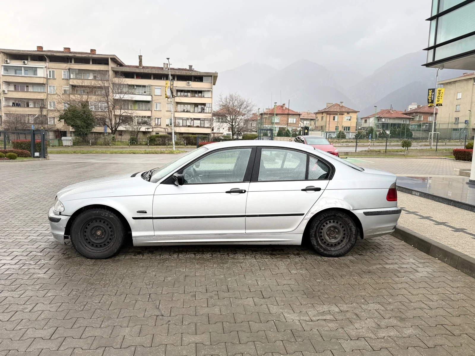 BMW 320, снимка 5 - Автомобили и джипове - 54072706