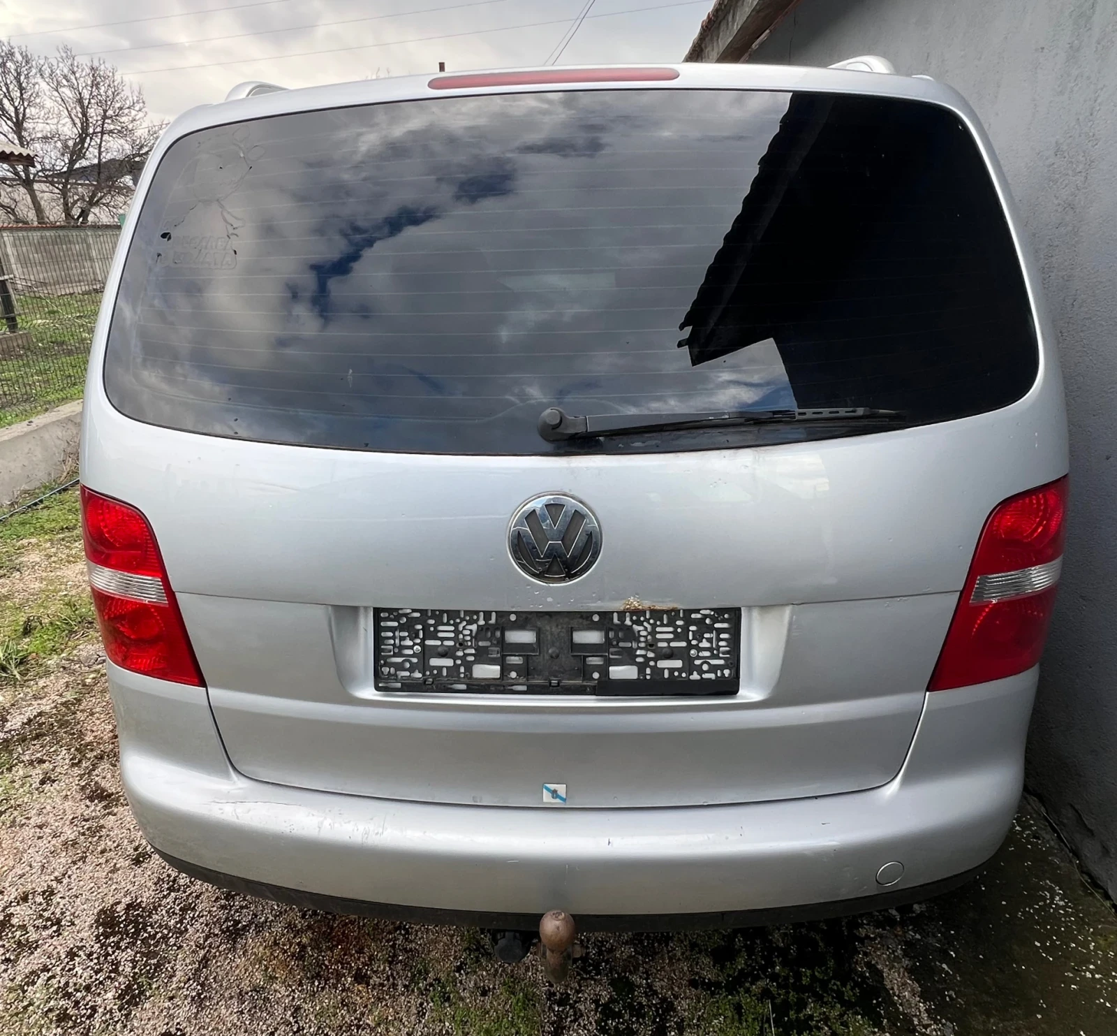 VW Touran 2.0TDI BKD, снимка 4 - Автомобили и джипове - 54136187