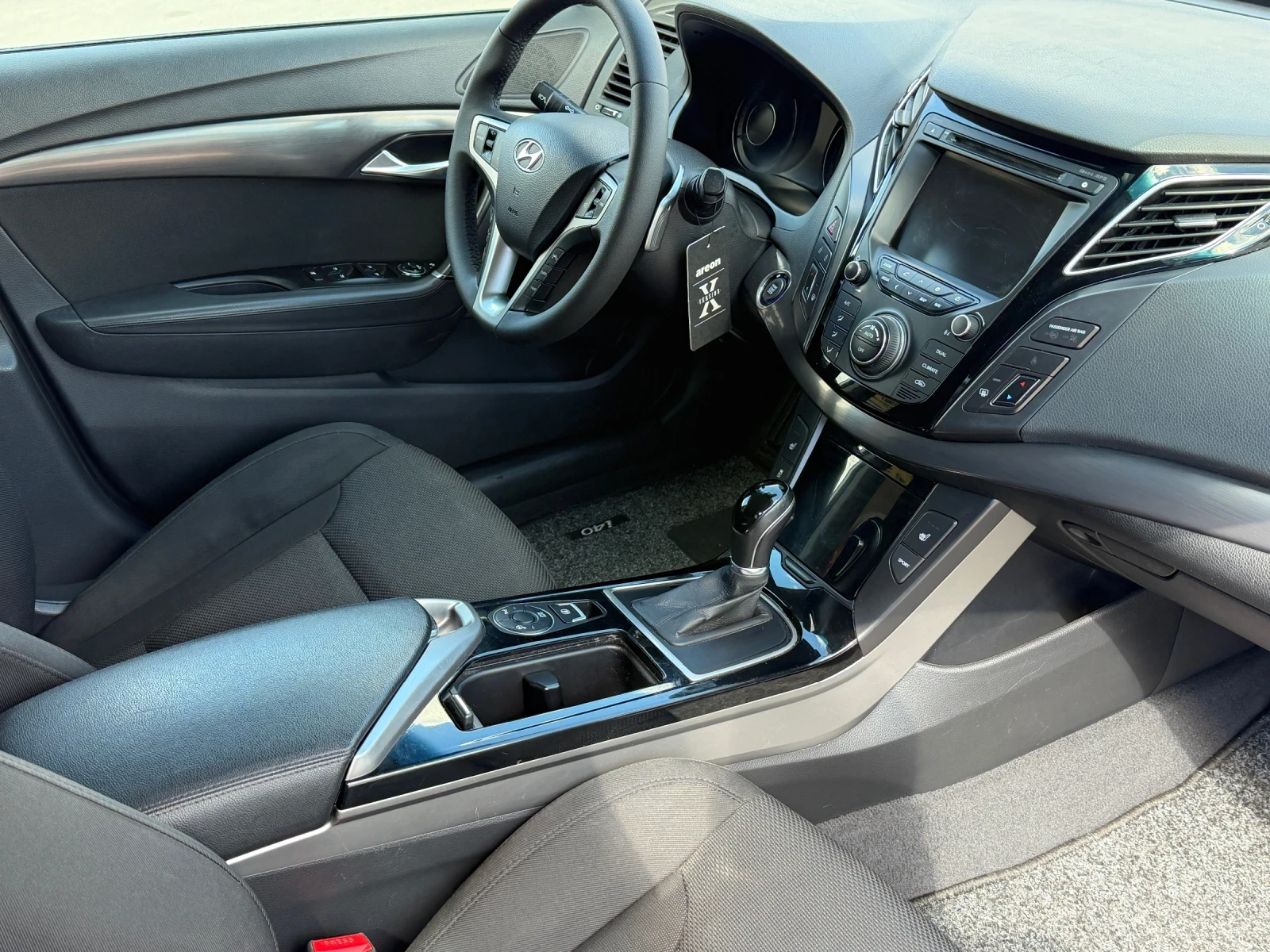 Hyundai I40, снимка 8 - Автомобили и джипове - 54655301