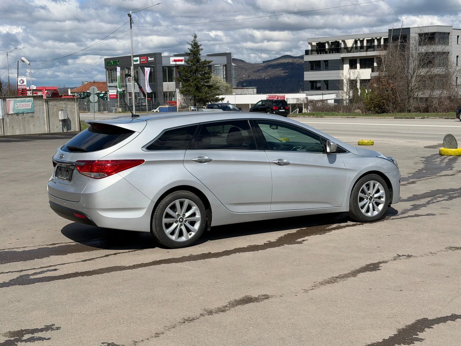 Hyundai I40, снимка 4 - Автомобили и джипове - 54655301