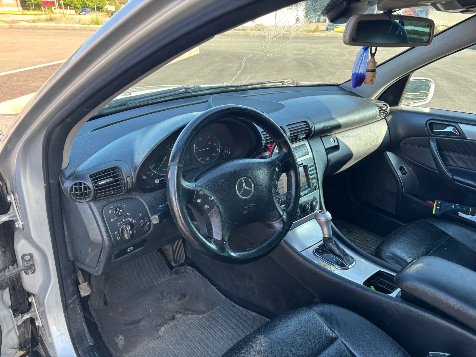Mercedes-Benz C 220, снимка 7 - Автомобили и джипове - 54786073