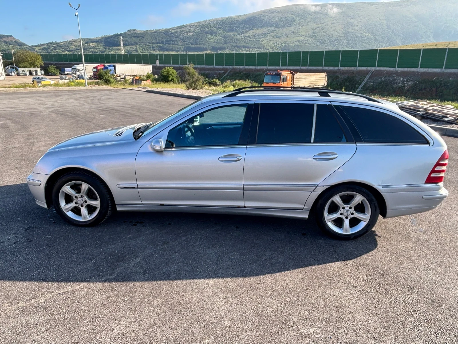 Mercedes-Benz C 220, снимка 6 - Автомобили и джипове - 54786073