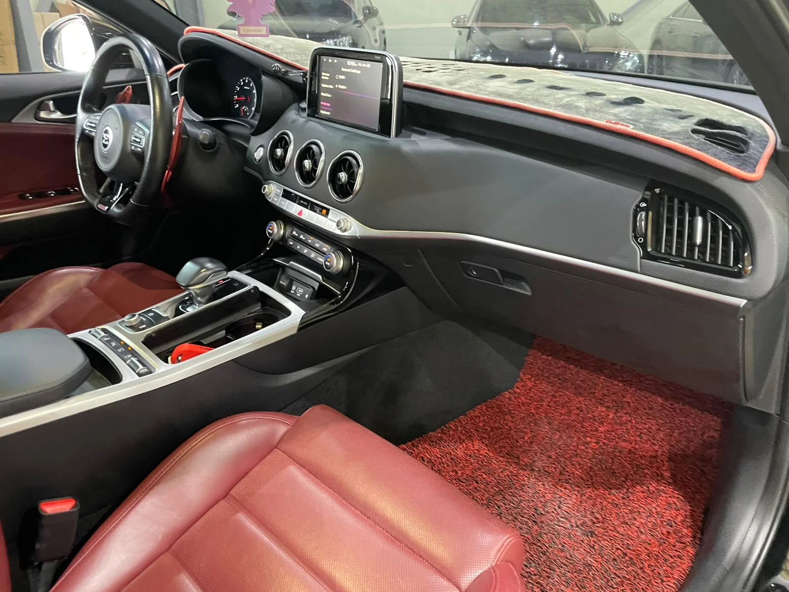 Kia Stinger 3.3 Turbo AWD ! GT !, снимка 10 - Автомобили и джипове - 55284269