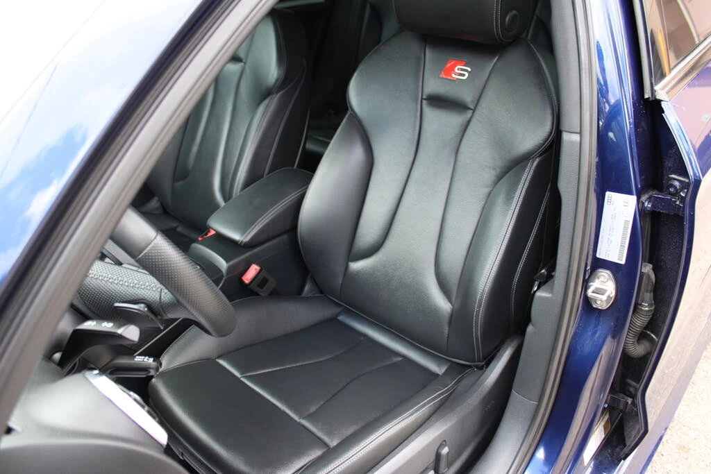 Audi S3 2.0 TFSI * Progressiv * АвтоКредит * (ЦЕНА ДО БГ), снимка 14 - Автомобили и джипове - 55617274