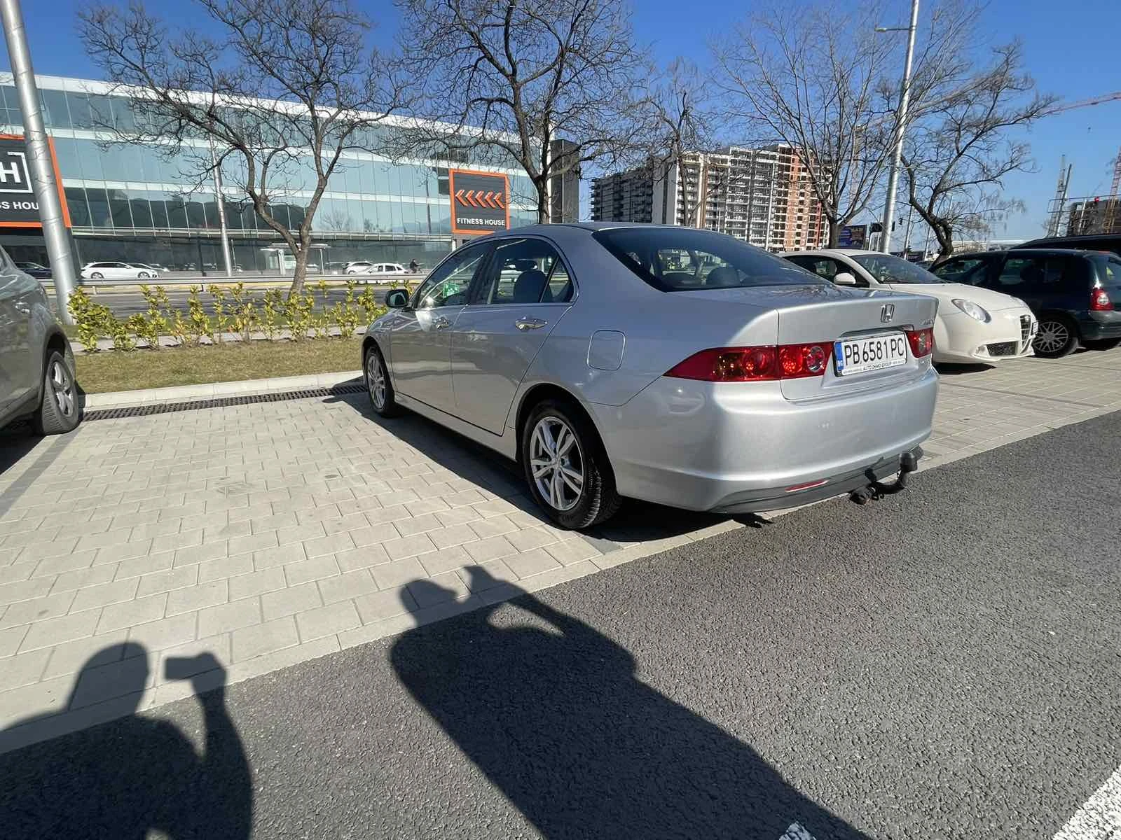 Honda Accord фейслифт, снимка 8 - Автомобили и джипове - 56082678