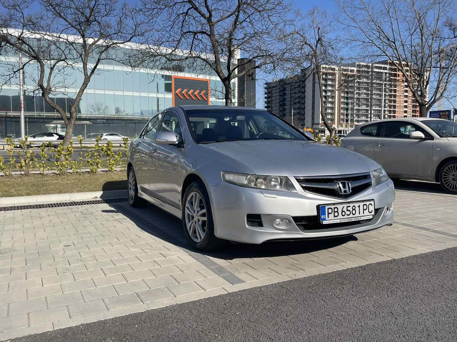 Honda Accord фейслифт, снимка 2 - Автомобили и джипове - 56082678
