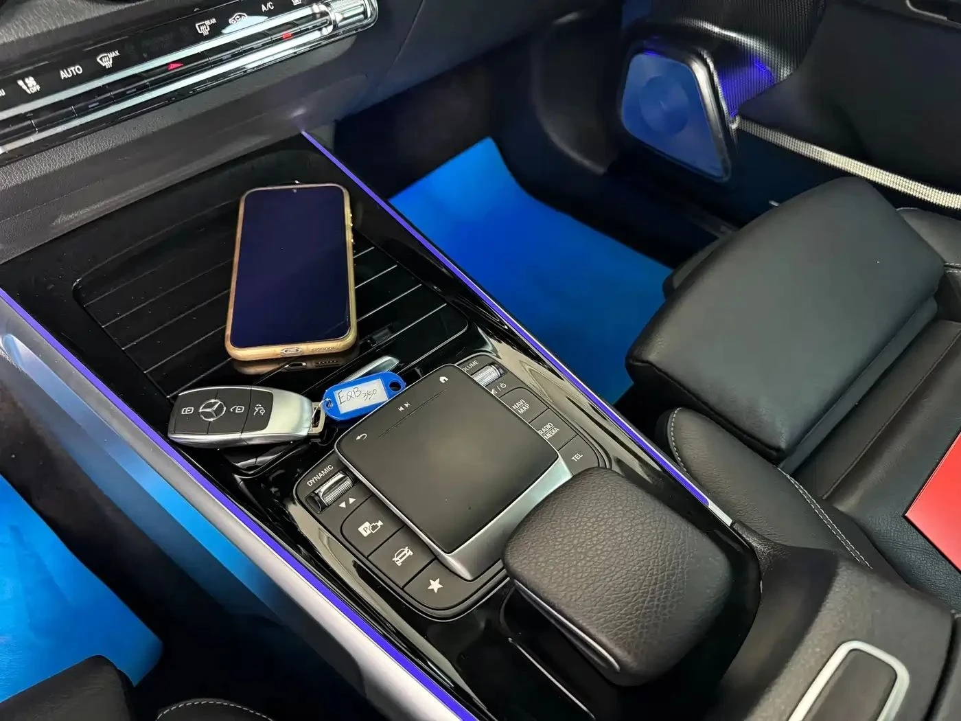 Mercedes-Benz EQB, снимка 10 - Автомобили и джипове - 56685151