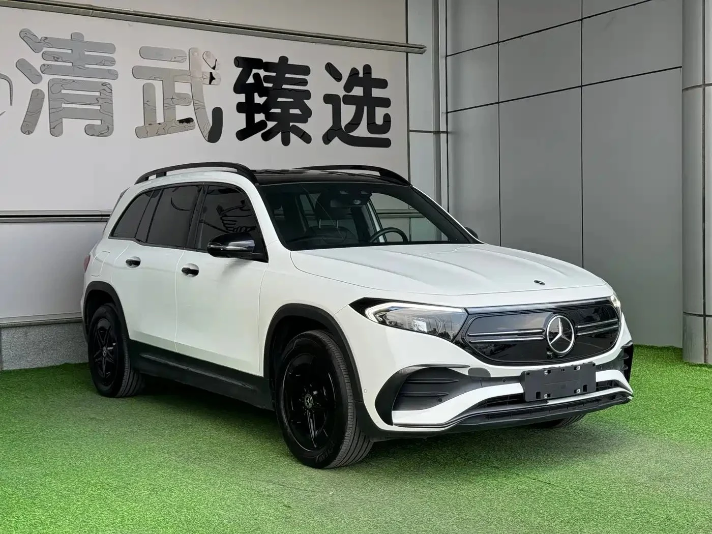 Mercedes-Benz EQB, снимка 3 - Автомобили и джипове - 56685151