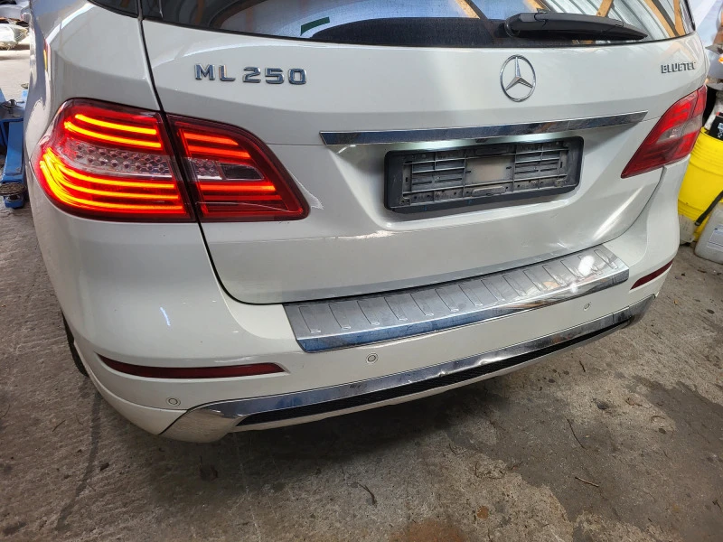 Mercedes-Benz ML 250 4 Matik, снимка 4 - Автомобили и джипове - 44456406