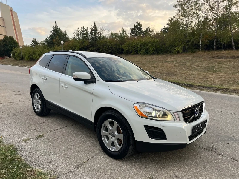 Volvo XC60, снимка 3 - Автомобили и джипове - 52020805