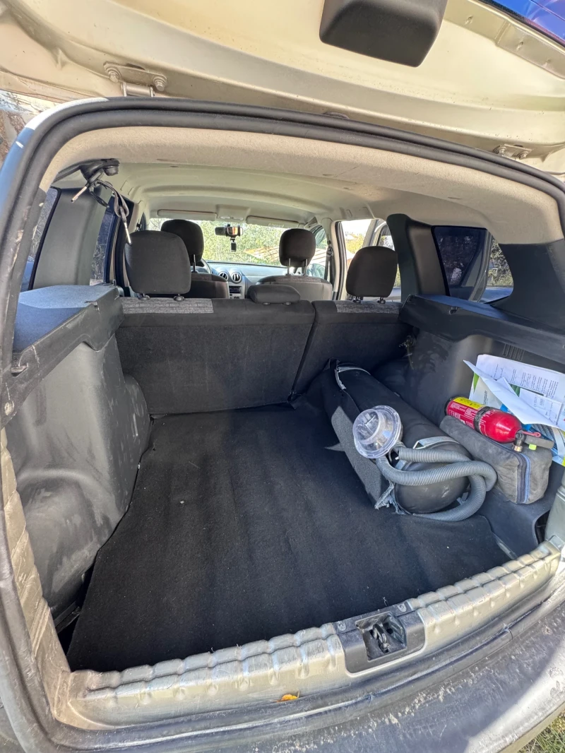 Dacia Duster, снимка 9 - Автомобили и джипове - 52123036