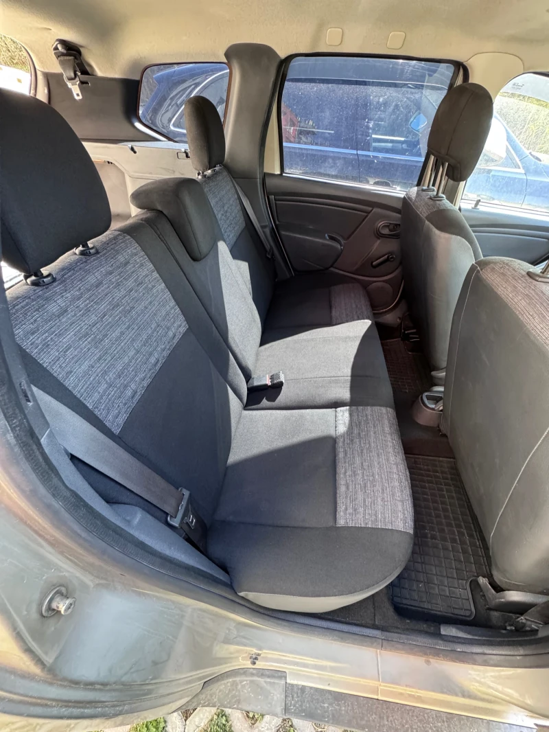 Dacia Duster, снимка 8 - Автомобили и джипове - 52123036