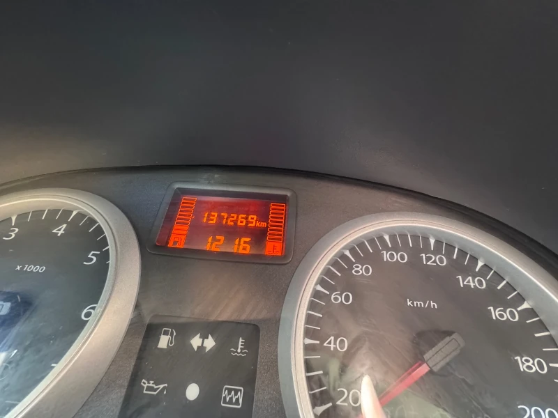 Dacia Duster, снимка 6 - Автомобили и джипове - 52123036