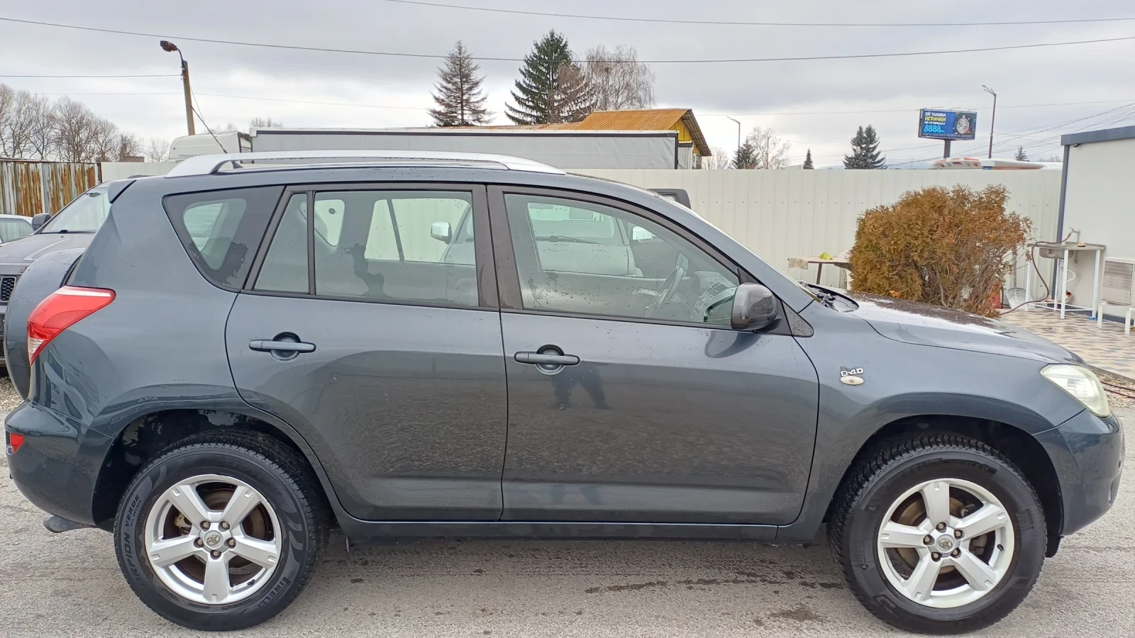 Toyota Rav4 2.2D4D 166 000km - изображение 8