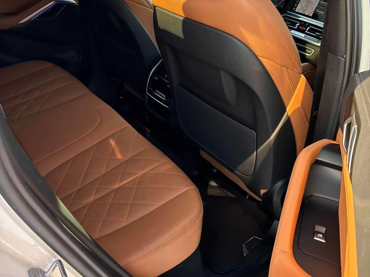 BMW X6 xDrive40i  CARFAX | Mobile.bg � ����������� 13