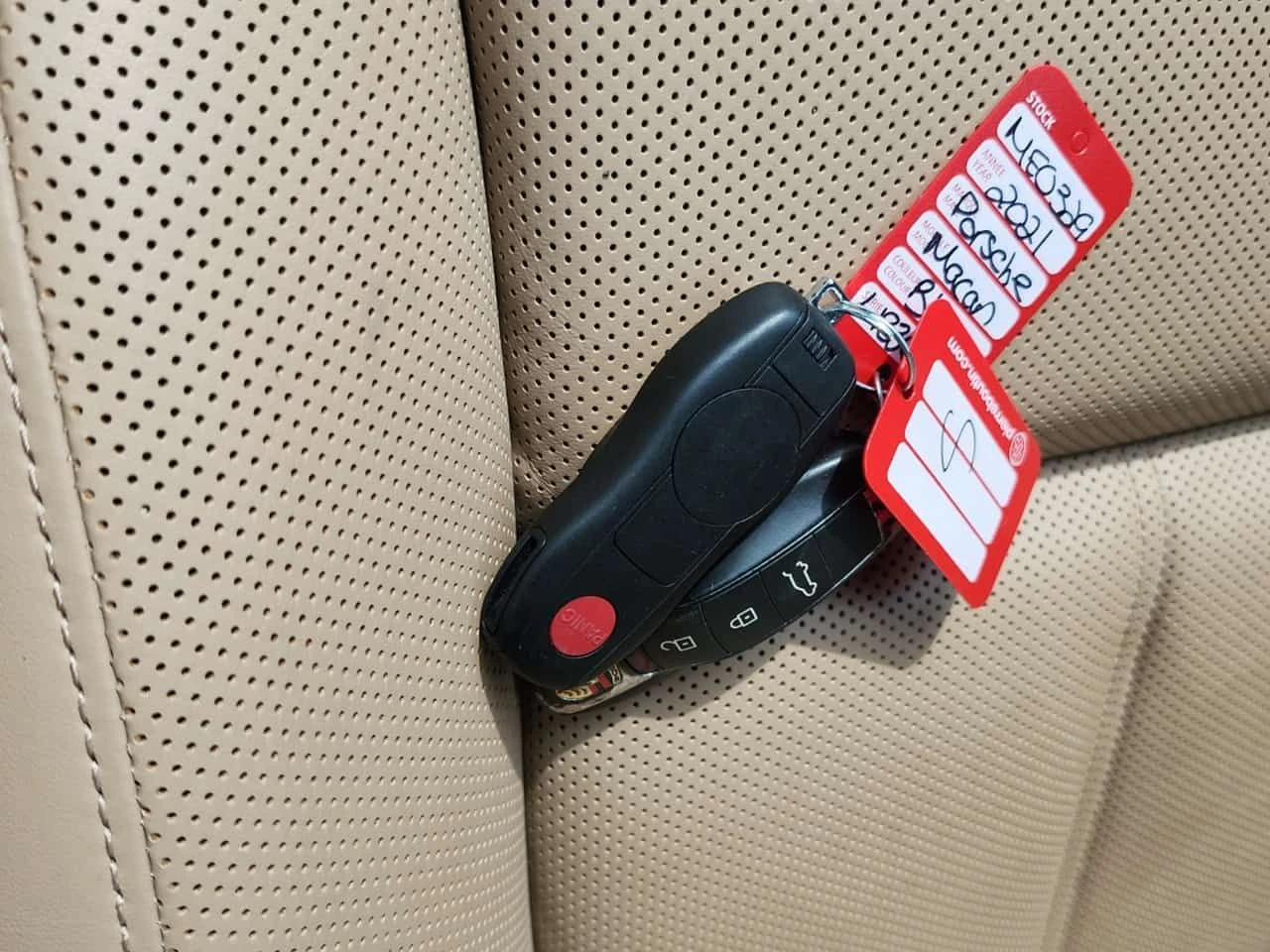 Porsche Macan S| PANO| ОБДУХВАНЕ| 360 КАМЕРИ| CARFAX| , снимка 17 - Автомобили и джипове - 54080914