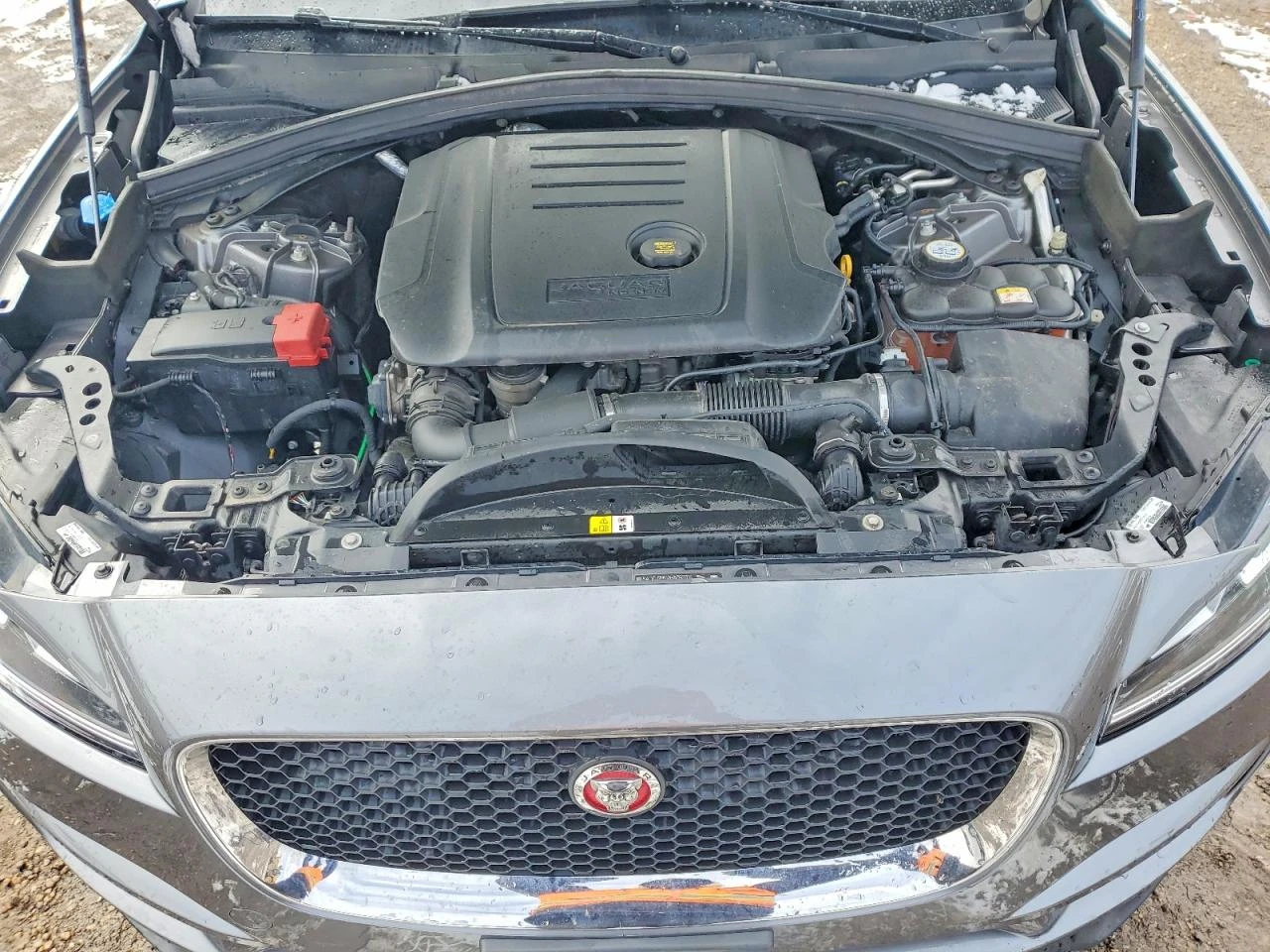 Jaguar F-PACE 2.0l Premium, снимка 12 - Автомобили и джипове - 54116745