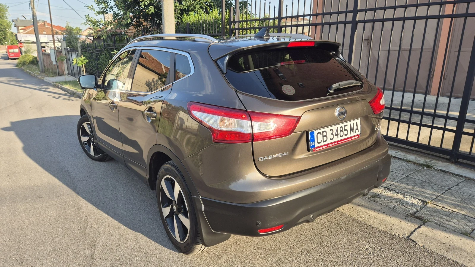 Nissan Qashqai 1.6 dCi Авт  130000 км   Пано 360   НОВА ЦЕНА, снимка 8 - Автомобили и джипове - 54417998