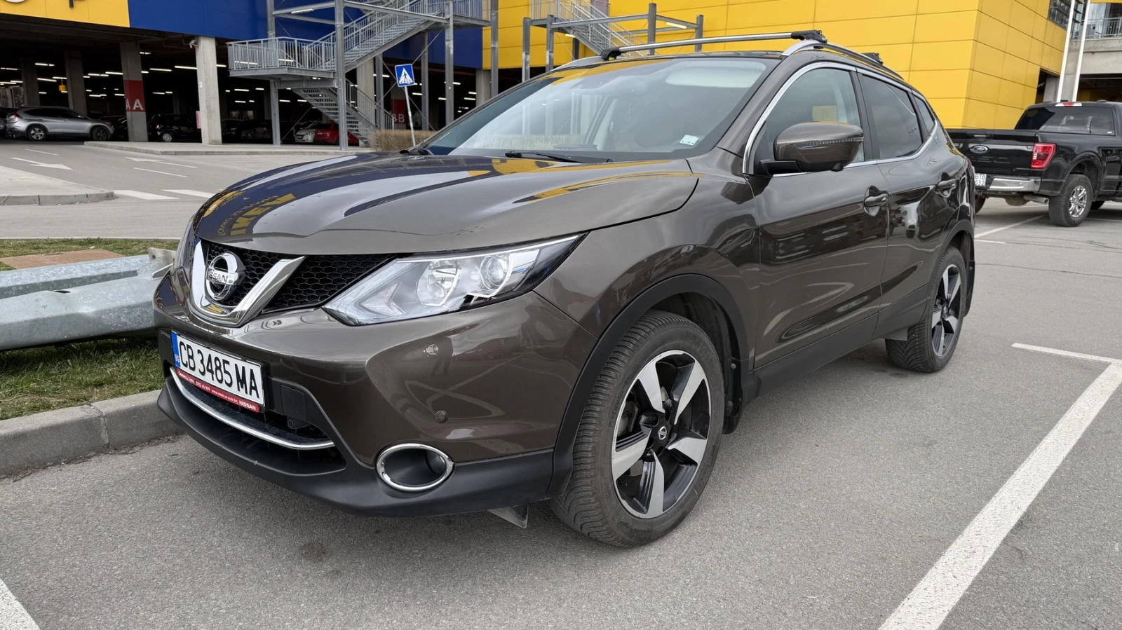 Nissan Qashqai 1.6 dCi Автоматик  Панорама 360  камери 
