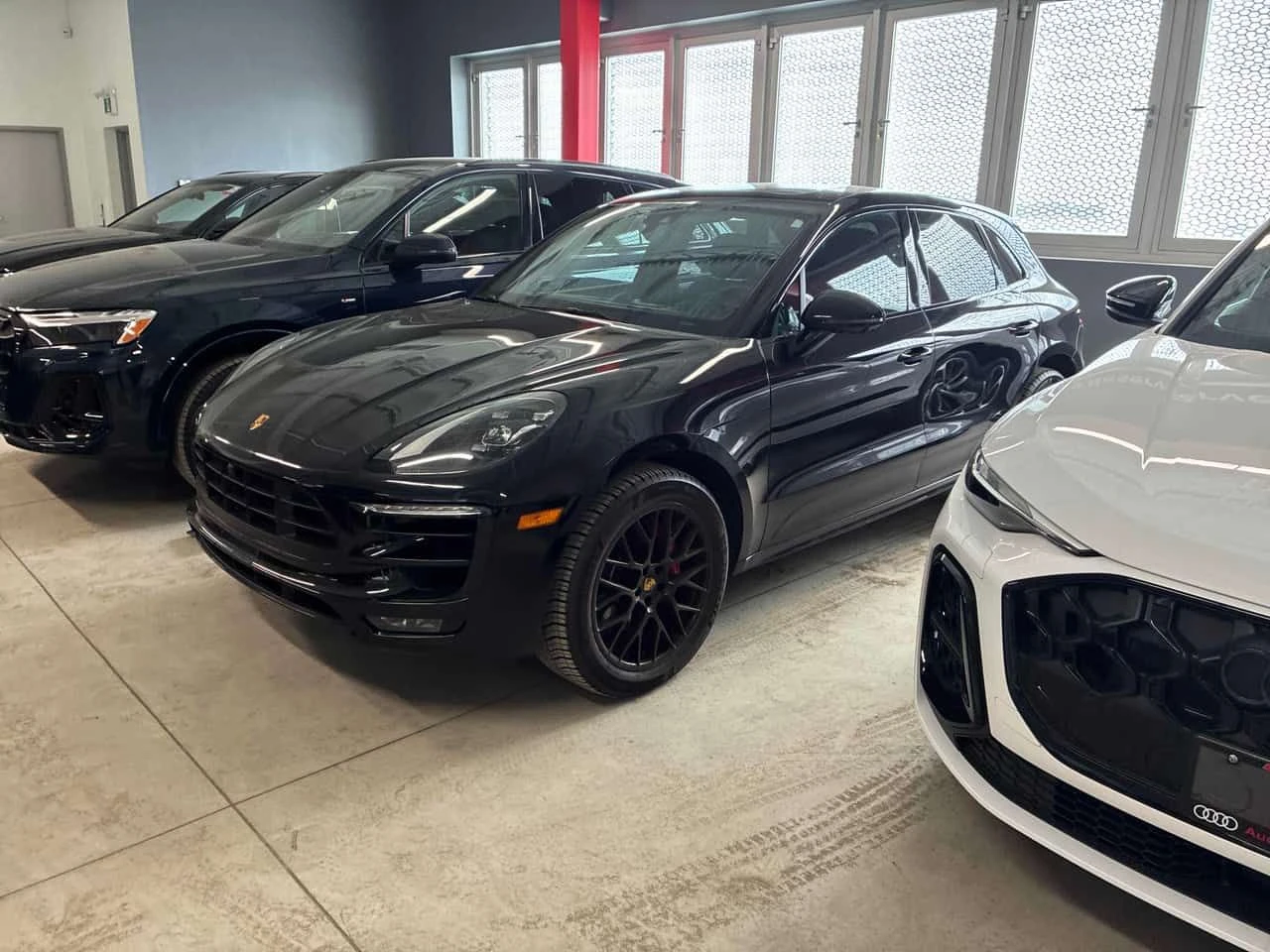 Porsche Macan * GTS * BOSE* PANORAMA* 360КАМЕРИ* , снимка 2 - Автомобили и джипове - 54411114