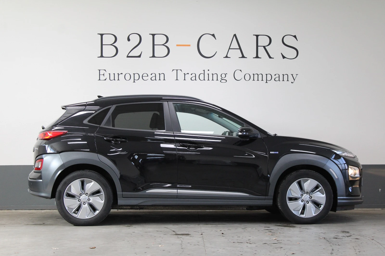 Hyundai Kona EV FASHION 64KW/h 204 k.с. SOH-100% ТЕРМО ПОМПА , снимка 3 - Автомобили и джипове - 54493559
