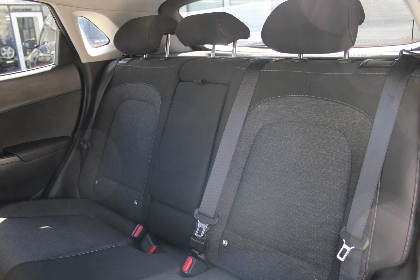 Hyundai Kona EV FASHION 64KW/h 204 k.с. SOH-100% ТЕРМО ПОМПА , снимка 16 - Автомобили и джипове - 54493559
