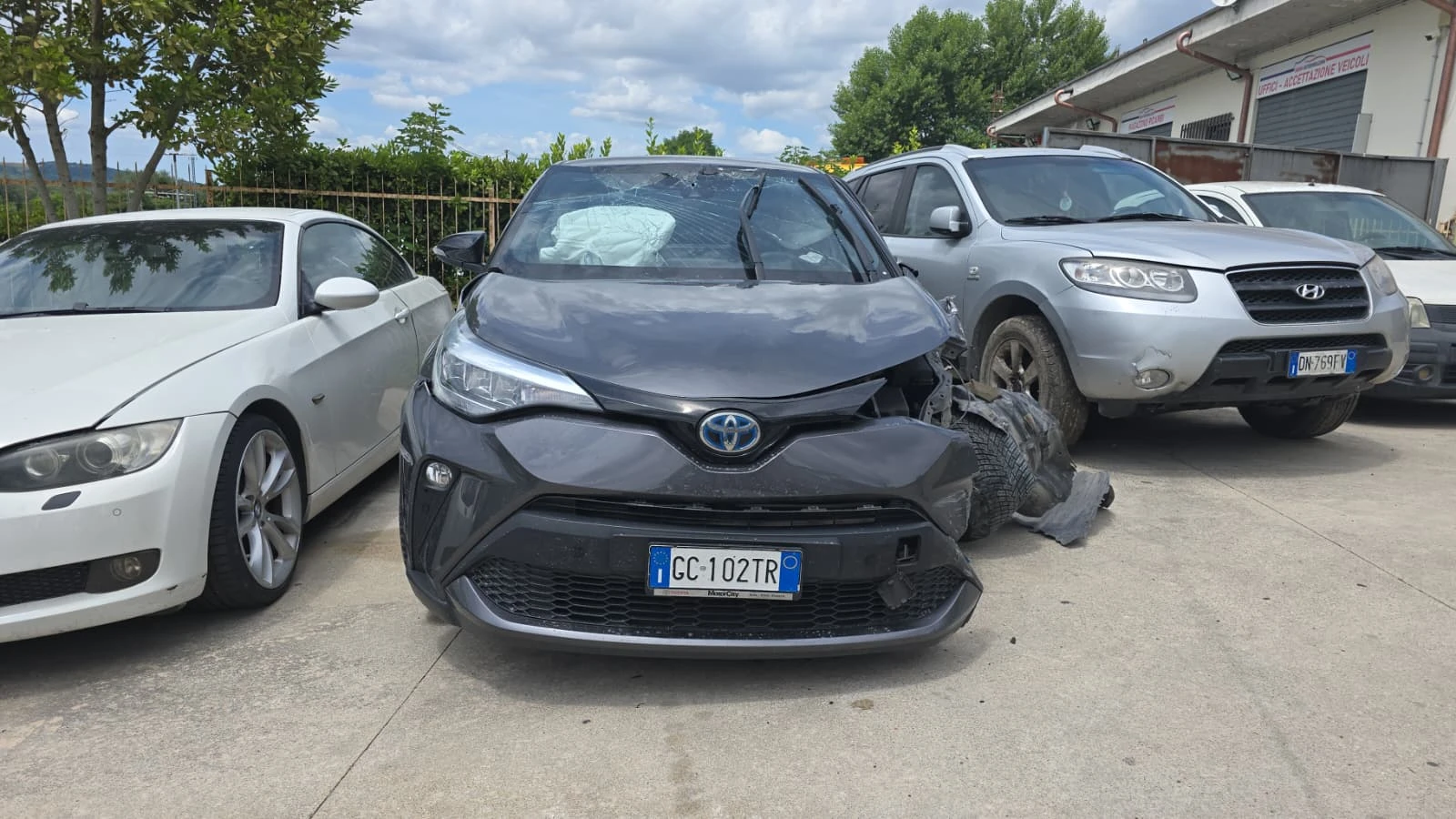 Toyota C-HR 2.0HYBRID FACELIFT, снимка 3 - Автомобили и джипове - 54898017