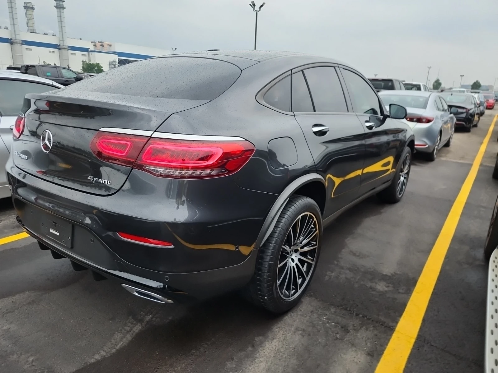 Mercedes-Benz GLC 300 COUPE * AMG LINE * BLIND SPOT * DRIVER ASSIST PKG , снимка 3 - Автомобили и джипове - 55494080