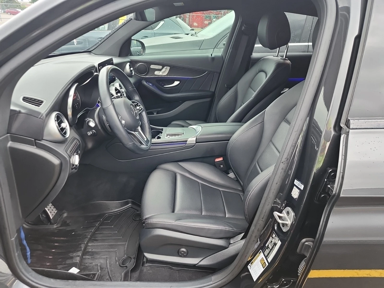 Mercedes-Benz GLC 300 COUPE * AMG LINE * BLIND SPOT * DRIVER ASSIST PKG , снимка 5 - Автомобили и джипове - 55494080