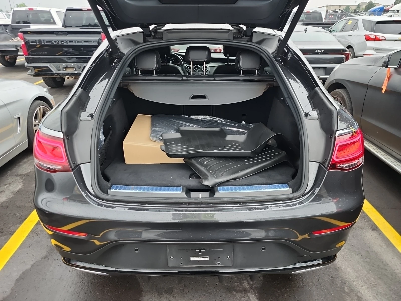 Mercedes-Benz GLC 300 COUPE * AMG LINE * BLIND SPOT * DRIVER ASSIST PKG , снимка 12 - Автомобили и джипове - 55494080
