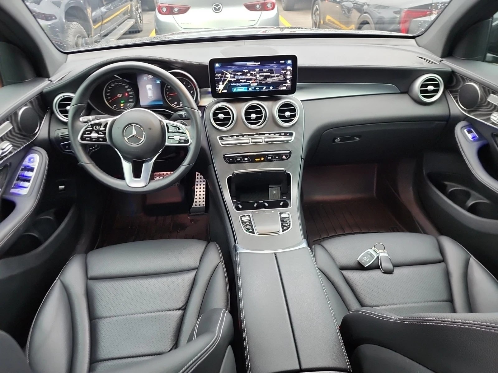 Mercedes-Benz GLC 300 COUPE * AMG LINE * BLIND SPOT * DRIVER ASSIST PKG , снимка 6 - Автомобили и джипове - 55494080
