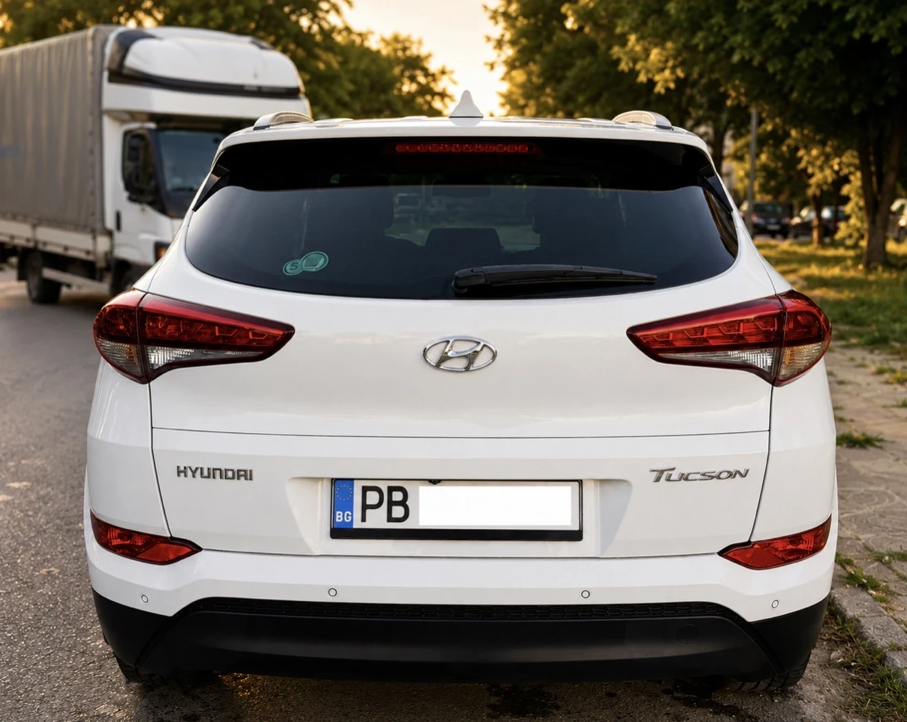 Hyundai Tucson 1.7 CRDi, снимка 4 - Автомобили и джипове - 55872204