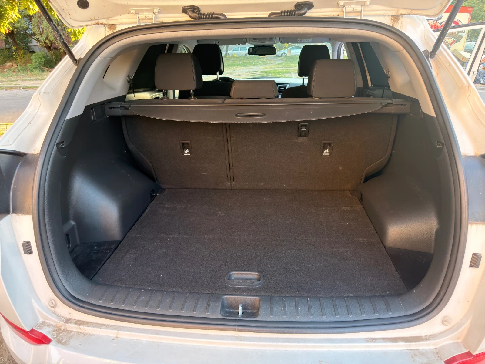 Hyundai Tucson 1.7 CRDi, снимка 16 - Автомобили и джипове - 55684073