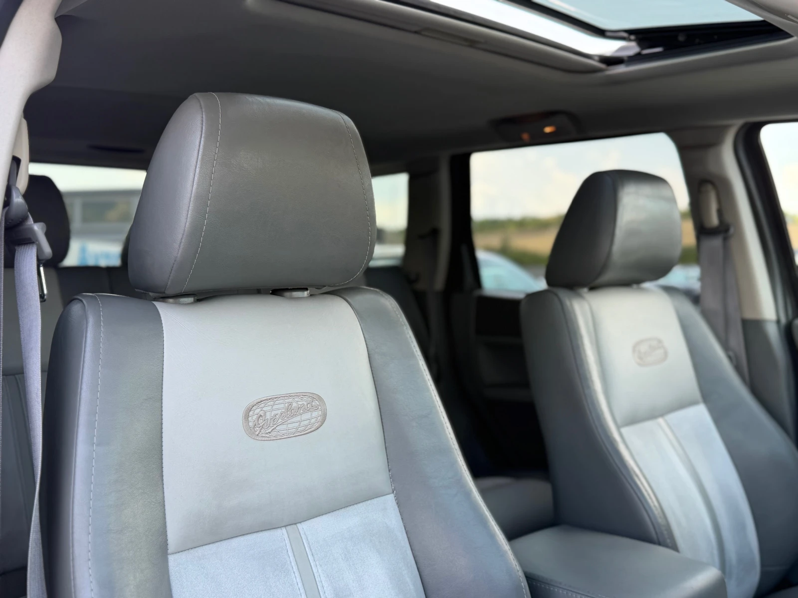 Jeep Grand cherokee * OVERLAND* NAVI* CAMERA* КОЖА* ЛЮК* , снимка 13 - Автомобили и джипове - 55947353