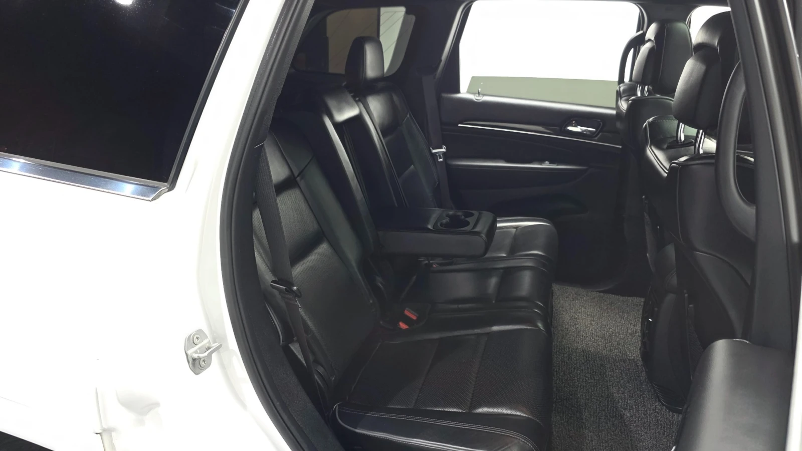 Jeep Grand cherokee OVERLAND, снимка 15 - Автомобили и джипове - 55952588