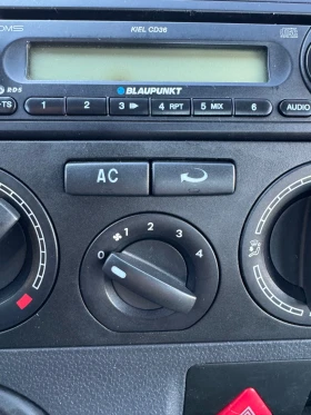 VW T5 2.5TDI 174kc Автоматик Климатик 5+ 1 , снимка 15