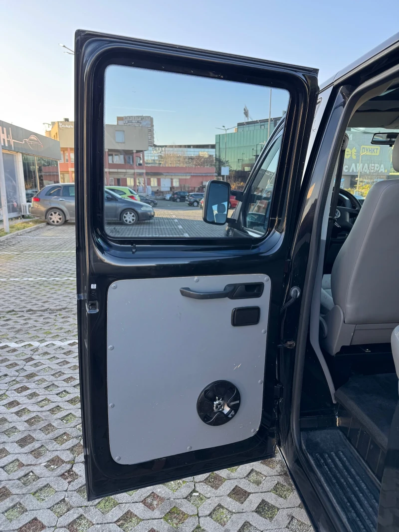VW T5 2.5TDI 174kc Автоматик Климатик 5+ 1 , снимка 17 - Бусове и автобуси - 52717119