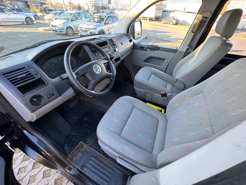 VW T5 2.5TDI 174kc Автоматик Климатик 5+ 1 , снимка 10 - Бусове и автобуси - 52717119